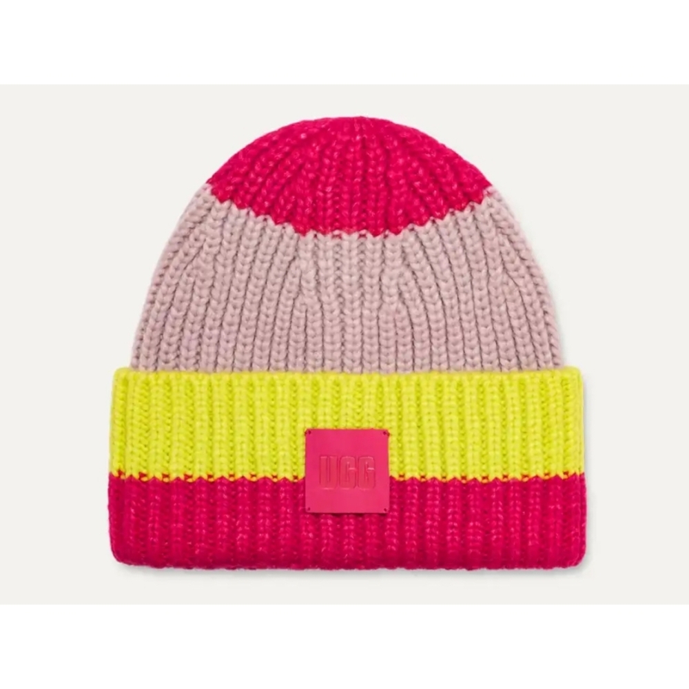 NWT Ugg Chunky Knit Ribbed Beanie, Size OS, Color Cerise Multi